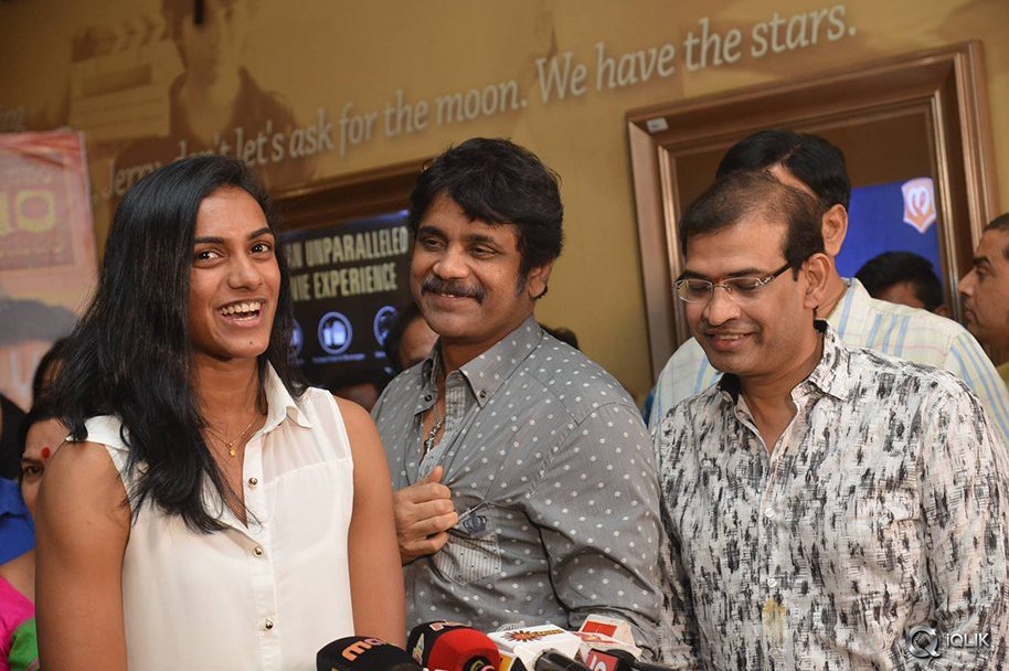 Celebs-at-Om-Namo-Venkatesaya-Movie-Special-Show